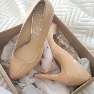 Jessica Simpson size 7.5 nude pumps